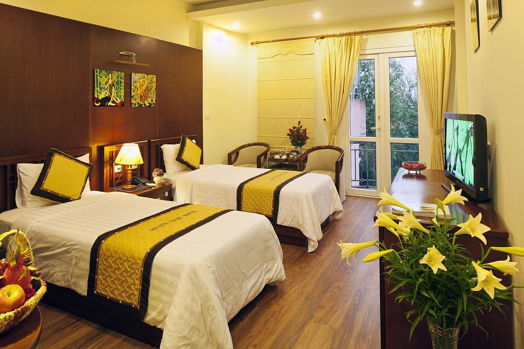 Huyen Chau Hotel Hanoi Bagian luar foto