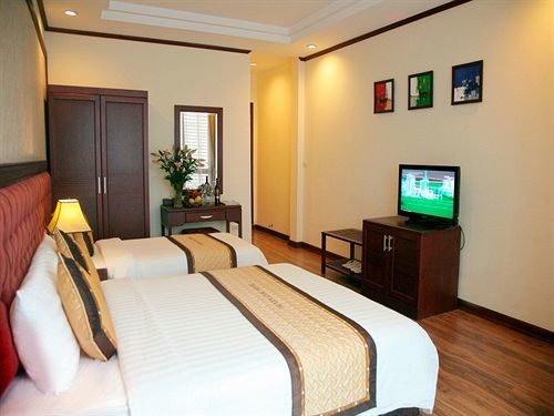Huyen Chau Hotel Hanoi Bagian luar foto
